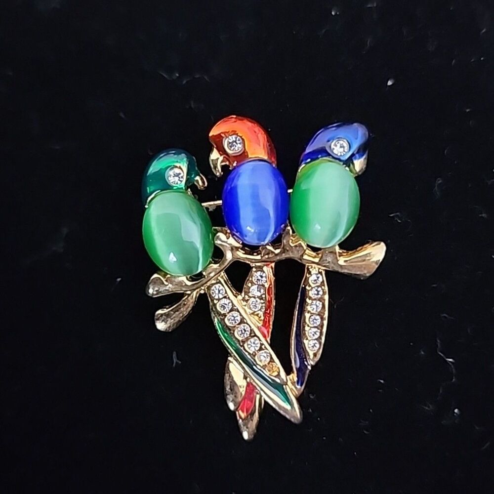 Jelly Belly Vintage gold tone 3 parrots pin/brooch Great Condition